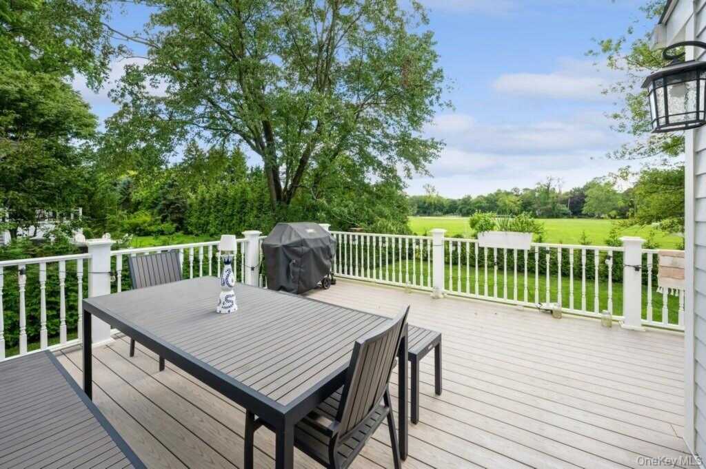 24 Sleepy Hollow Road, Rye, NY 10573 - Photo 24 of 38