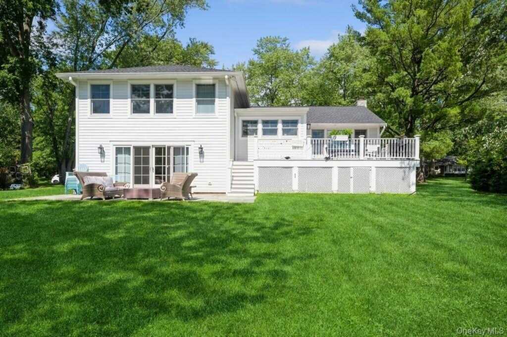 24 Sleepy Hollow Road, Rye, NY 10573 - Photo 35 of 38