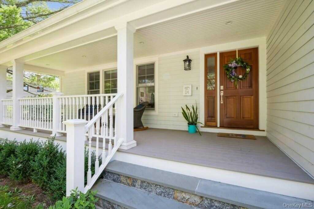 24 Sleepy Hollow Road, Rye, NY 10573 - Photo 4 of 38