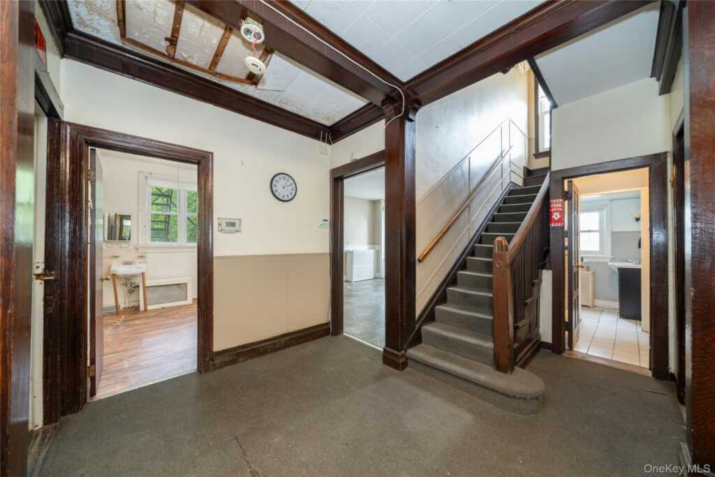 32 Ridgeview Avenue, White Plains, NY 10606 - Photo 5 of 23