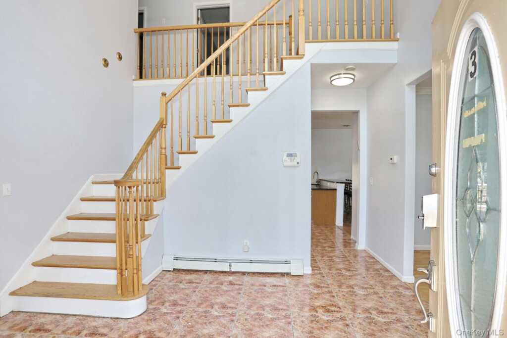 3 Polo Court, Suffern, NY 10901 - Photo 3 of 47