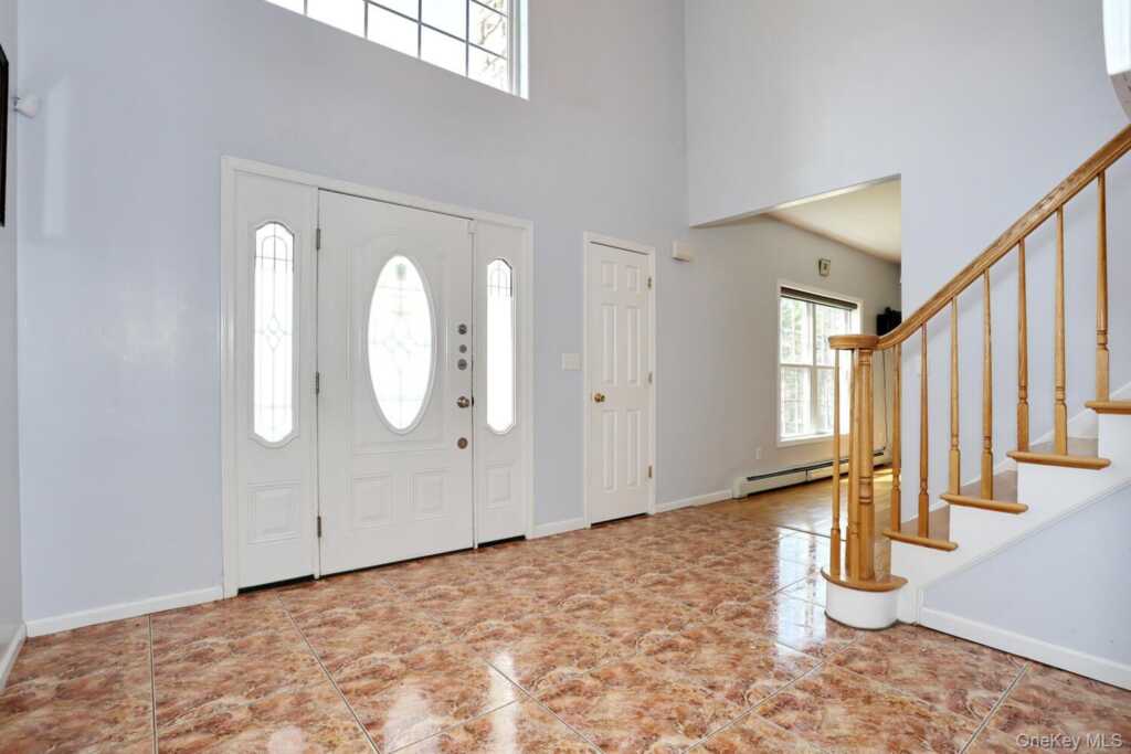 3 Polo Court, Suffern, NY 10901 - Photo 4 of 47