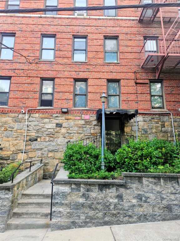 1 Broad Parkway, Unit #6M, White Plains, NY 10601 - Photo 6 of 6