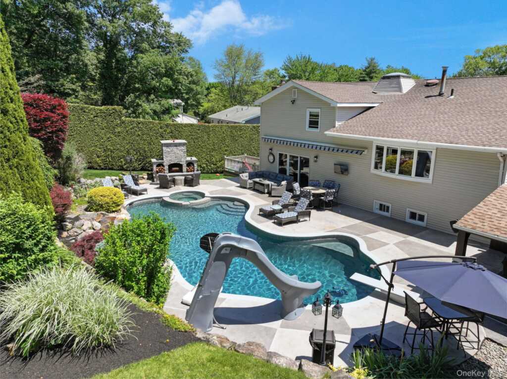 12 Pelham Avenue, Nanuet, NY 10954 - Photo 26 of 32