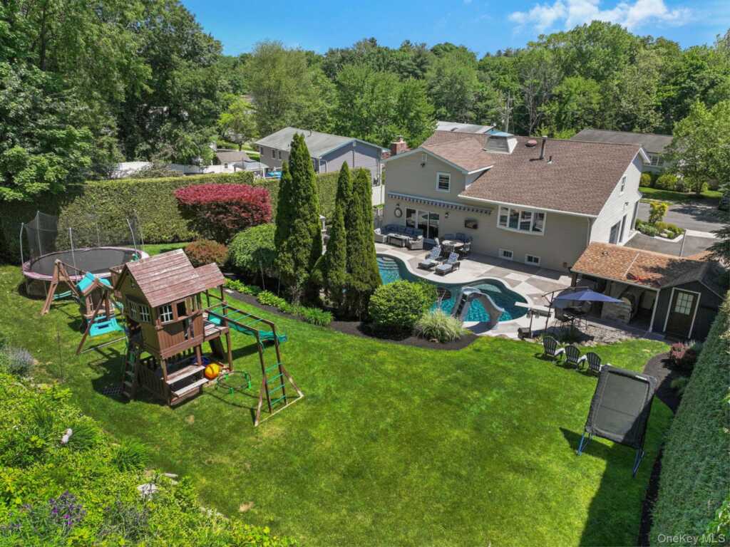 12 Pelham Avenue, Nanuet, NY 10954 - Photo 27 of 32