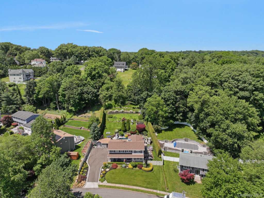 12 Pelham Avenue, Nanuet, NY 10954 - Photo 30 of 32