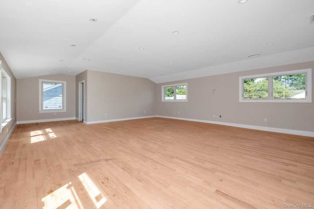 58 Marion Drive, New Rochelle, NY 10804 - Photo 16 of 27