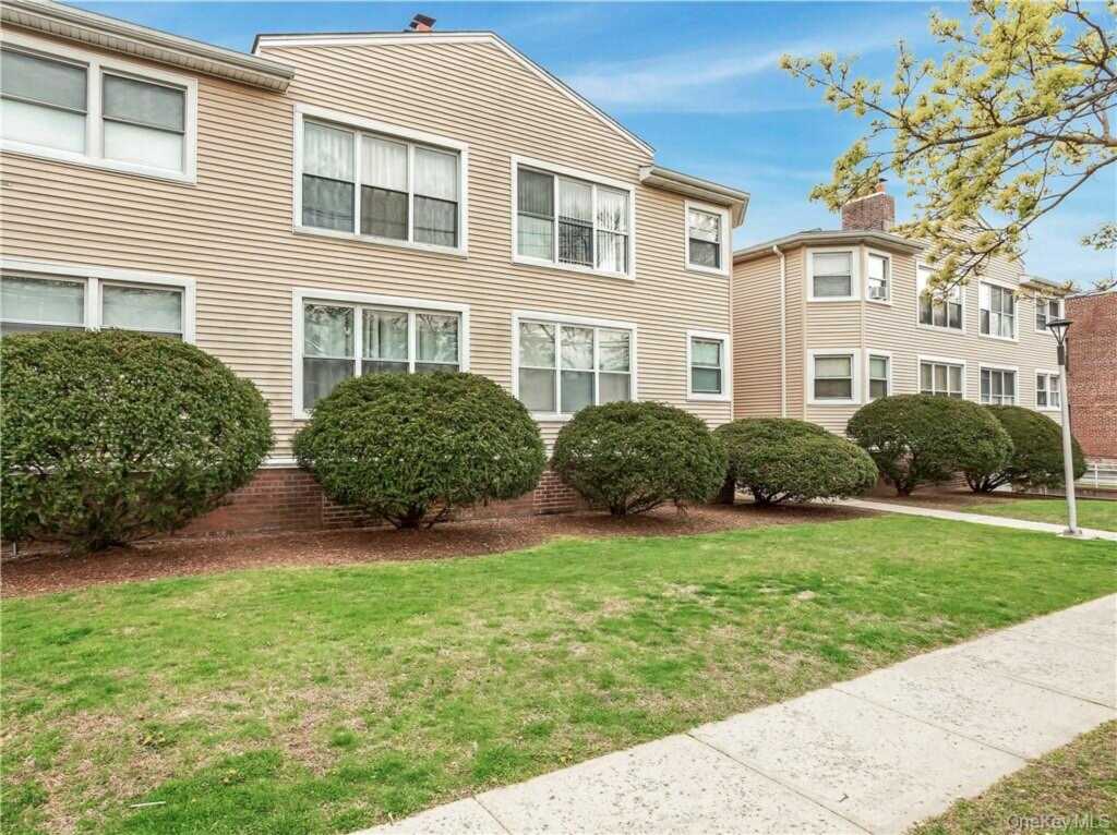 15 Quinby Avenue, Unit #2C, White Plains, NY 10606
