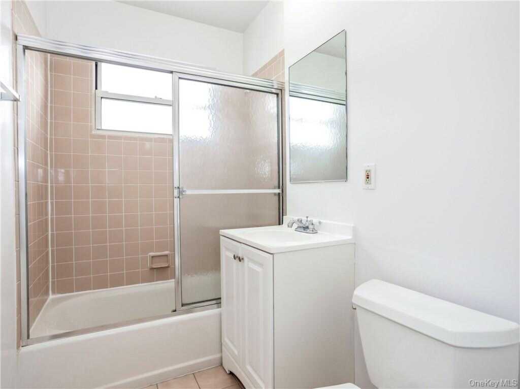 15 Quinby Avenue, Unit #2C, White Plains, NY 10606 - Photo 12 of 15