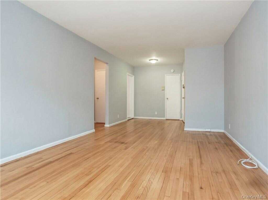 15 Quinby Avenue, Unit #2C, White Plains, NY 10606 - Photo 5 of 15