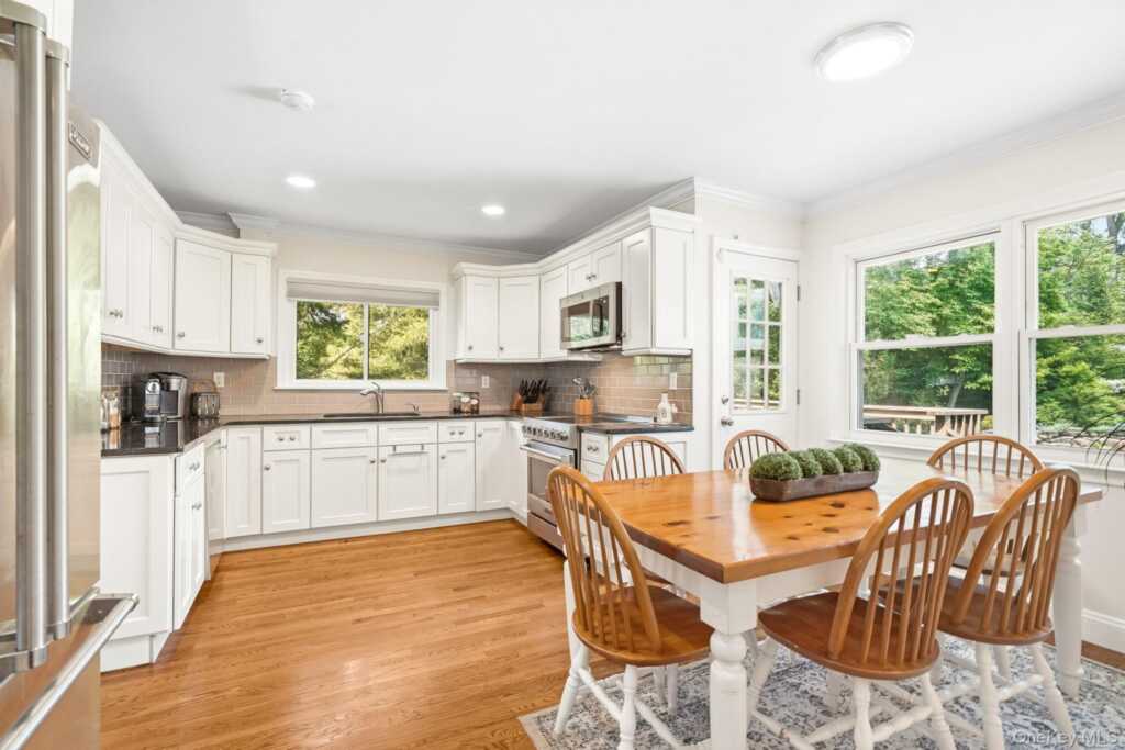 1 Pamela Lane, New Rochelle, NY 10804 - Photo 11 of 32