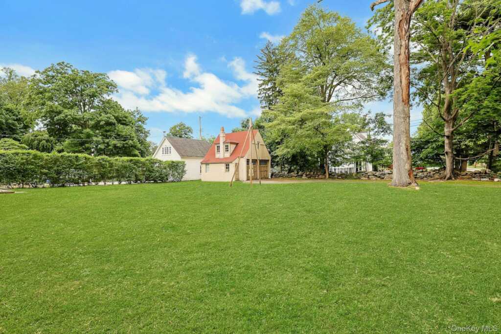 89 The Esplanade, New Rochelle, NY 10804 - Photo 4 of 13