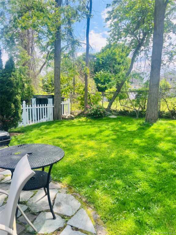 69 Treno Street, New Rochelle, NY 10801 - Photo 7 of 24