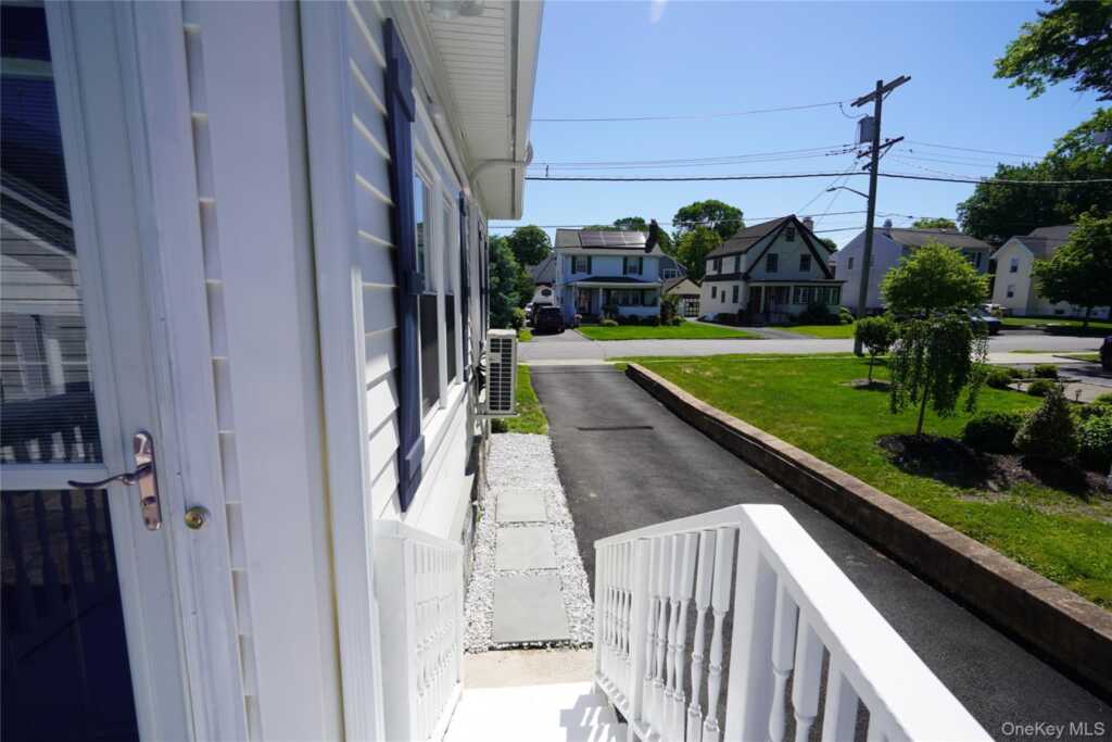 406 S Lexington Avenue, White Plains, NY 10606 - Photo 12 of 36