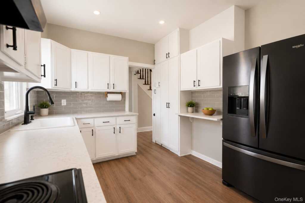 406 S Lexington Avenue, White Plains, NY 10606 - Photo 23 of 36