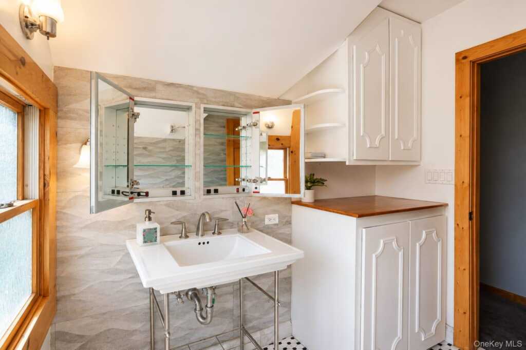406 S Lexington Avenue, White Plains, NY 10606 - Photo 31 of 36