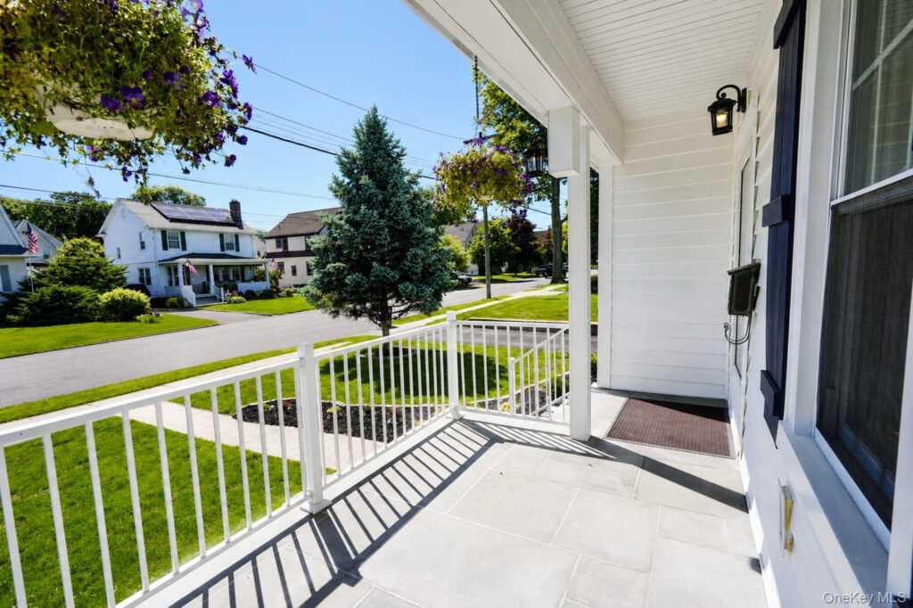 406 S Lexington Avenue, White Plains, NY 10606 - Photo 4 of 36