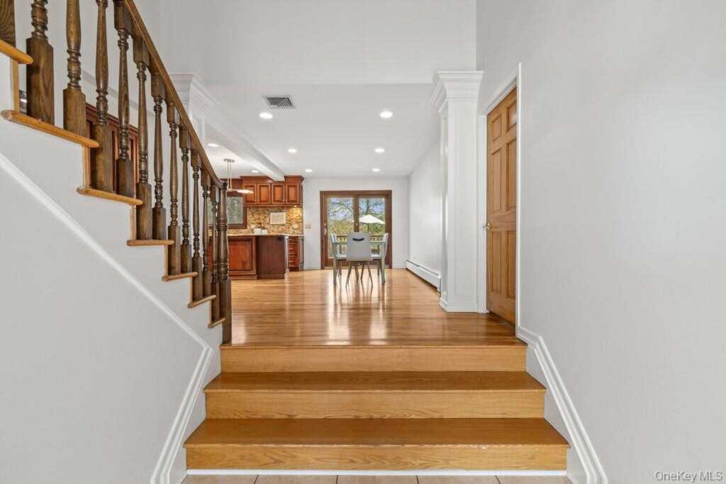 84 Tennyson Drive, Nanuet, NY 10954 - Photo 18 of 49