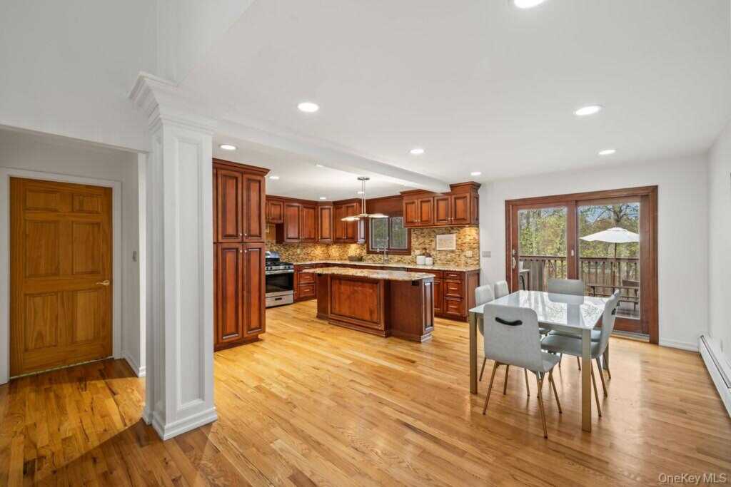 84 Tennyson Drive, Nanuet, NY 10954 - Photo 19 of 49