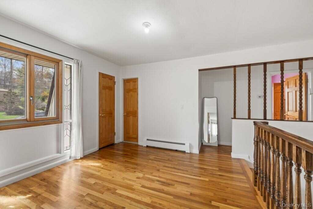 84 Tennyson Drive, Nanuet, NY 10954 - Photo 30 of 49