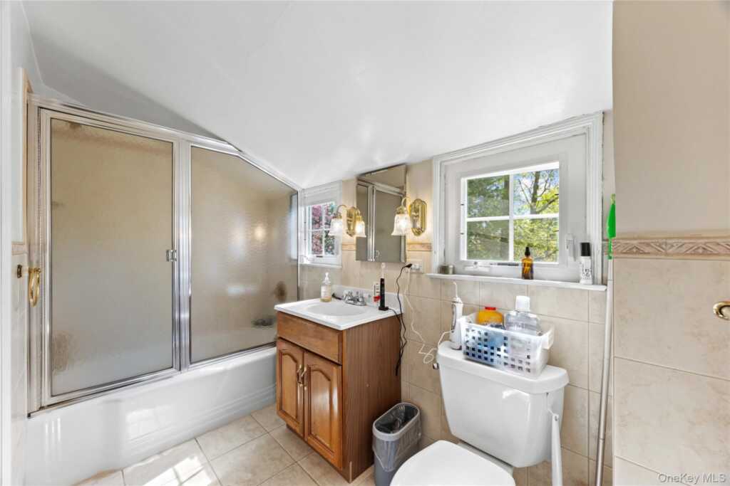 50 Wilmot Road, New Rochelle, NY 10804 - Photo 10 of 26