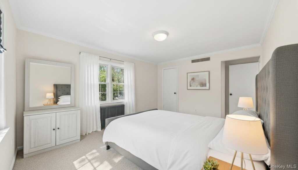 50 Wilmot Road, New Rochelle, NY 10804 - Photo 11 of 26