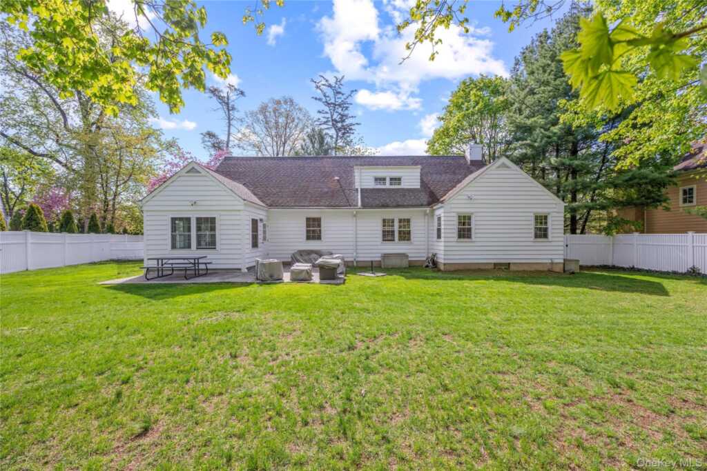 50 Wilmot Road, New Rochelle, NY 10804 - Photo 2 of 26