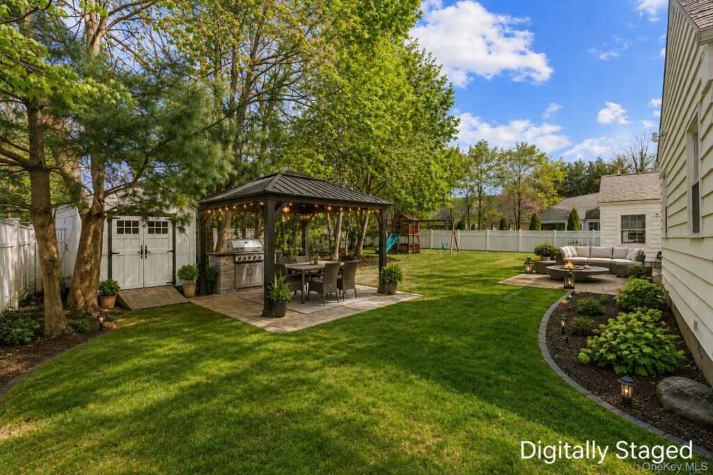 50 Wilmot Road, New Rochelle, NY 10804 - Photo 3 of 26