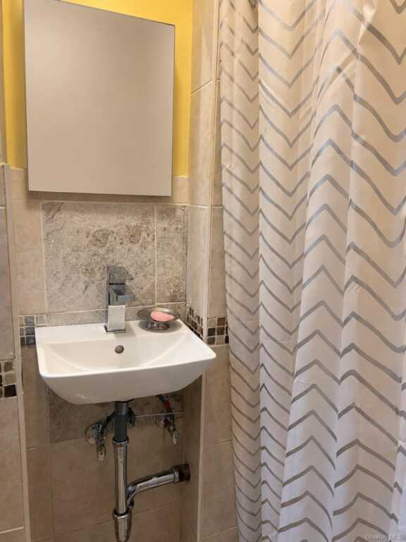 1 Franklin Avenue, Unit #4DD, White Plains, NY 10601 - Photo 8 of 8
