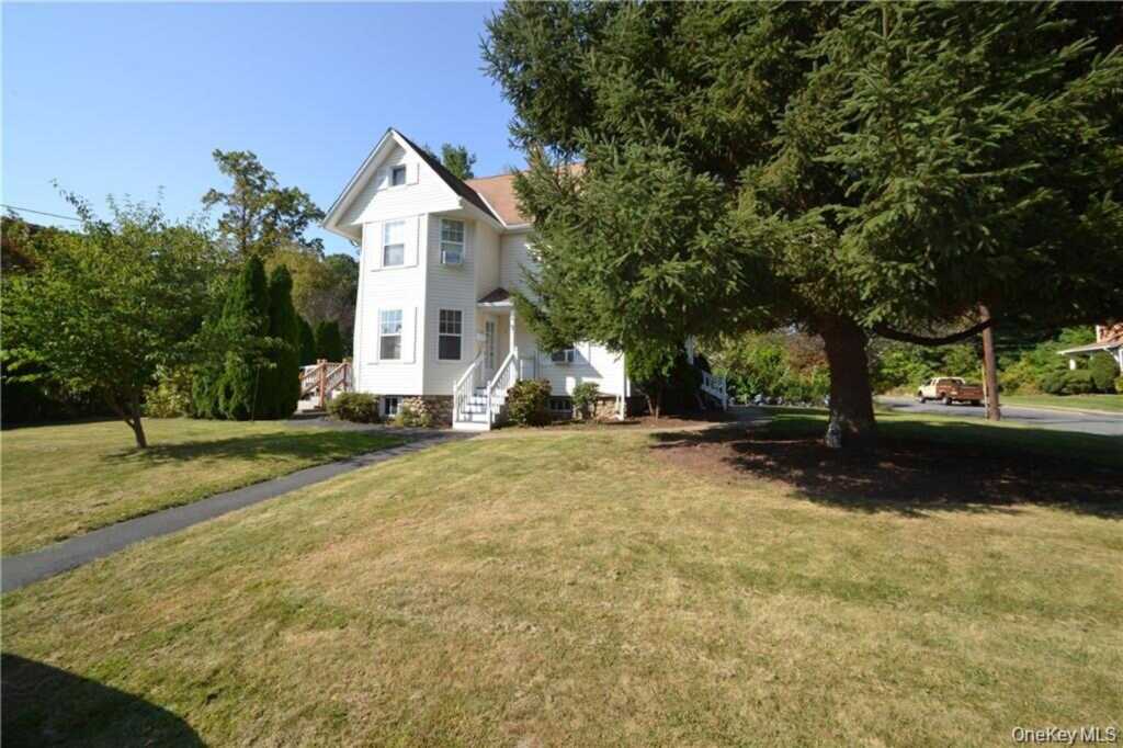 3 Chestnut Street, Unit #1, Pearl River, NY 10965 - Photo 3 of 13