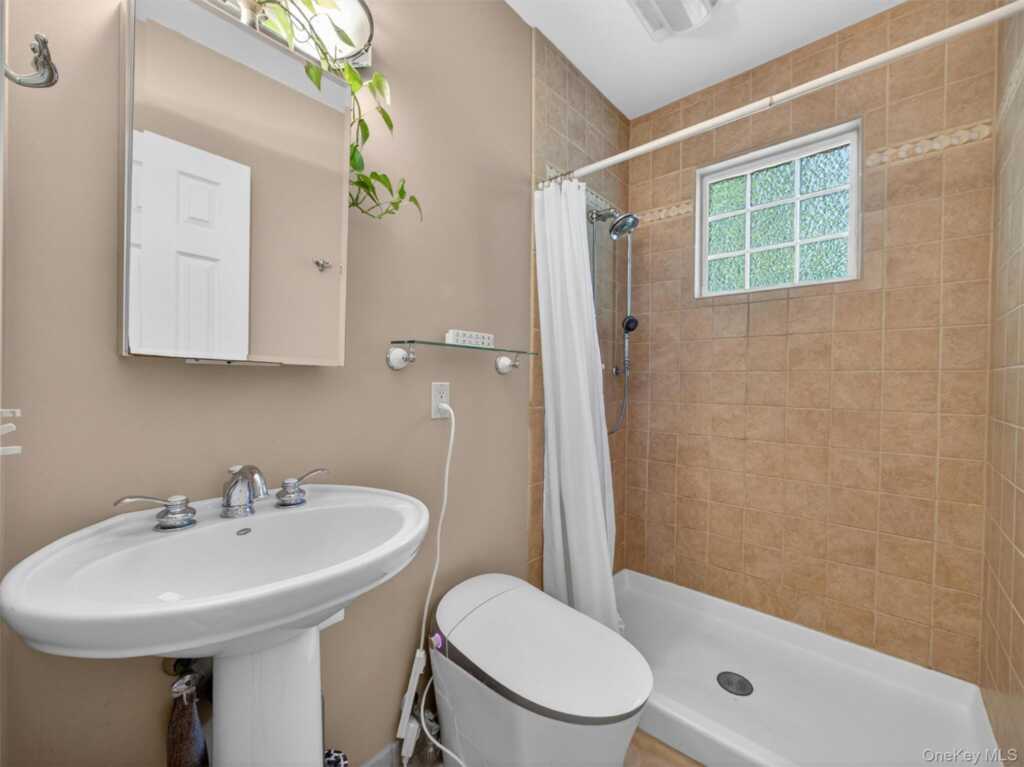 368 Route 304, Nanuet, NY 10954 - Photo 11 of 26