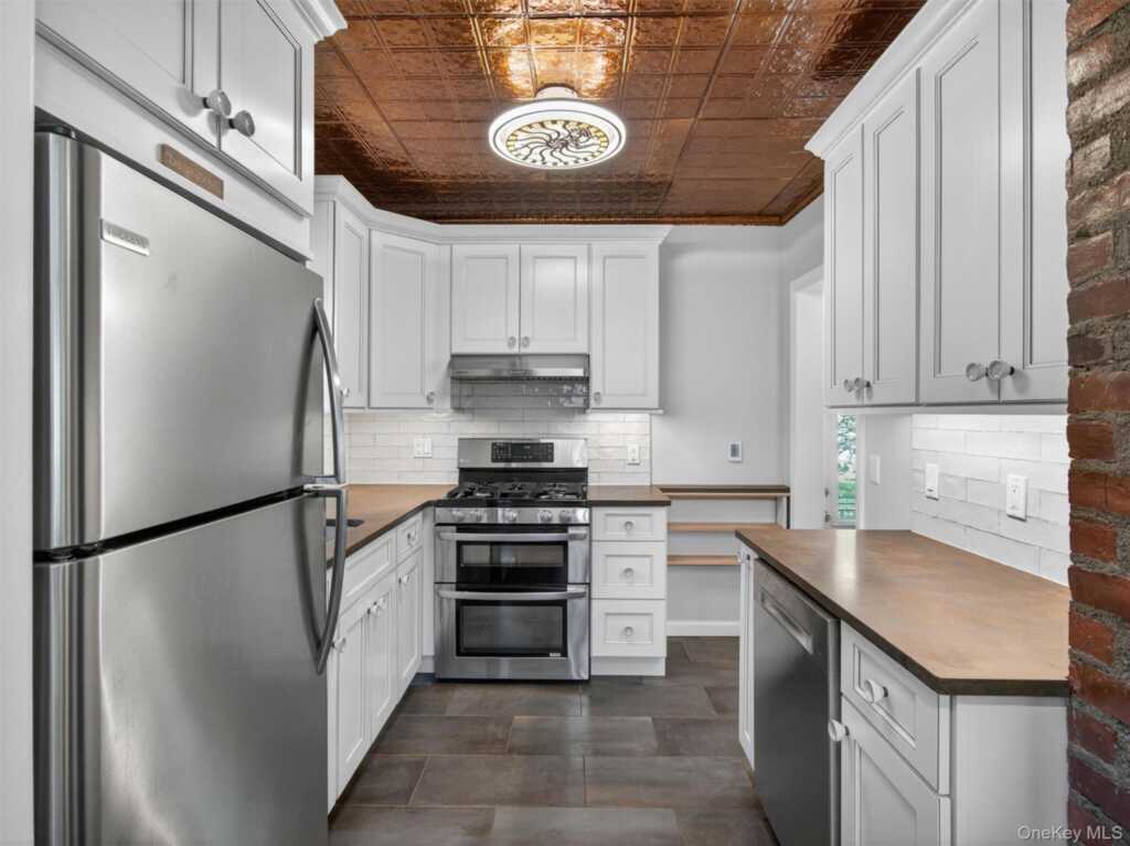 368 Route 304, Nanuet, NY 10954 - Photo 5 of 26