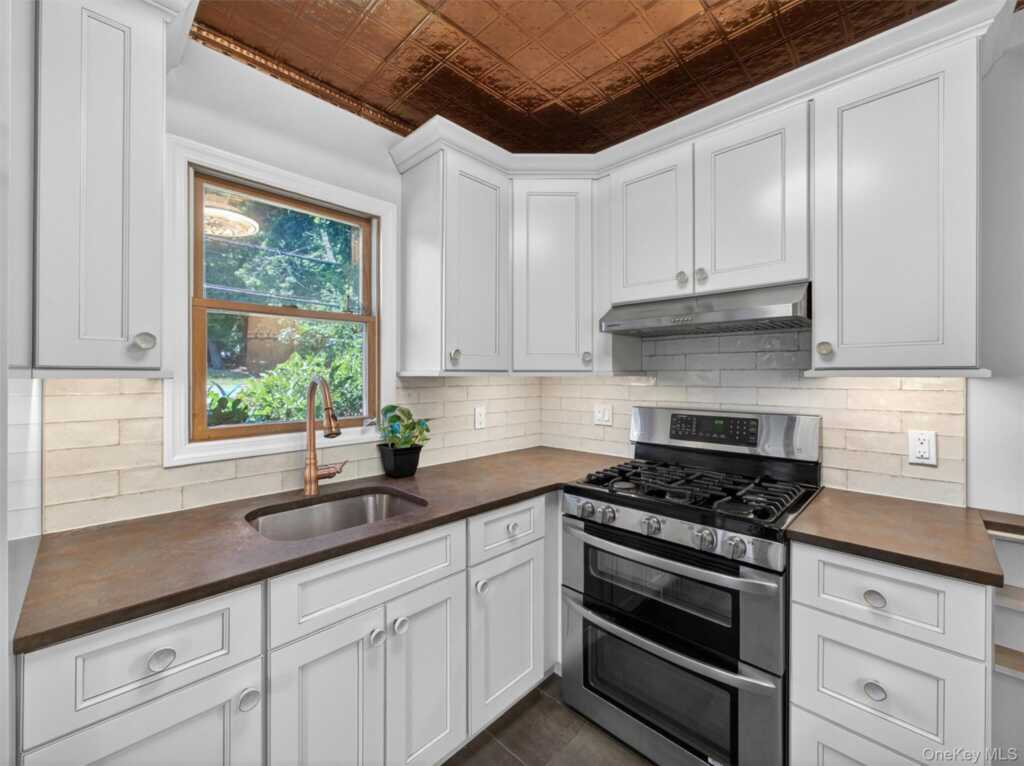 368 Route 304, Nanuet, NY 10954 - Photo 6 of 26