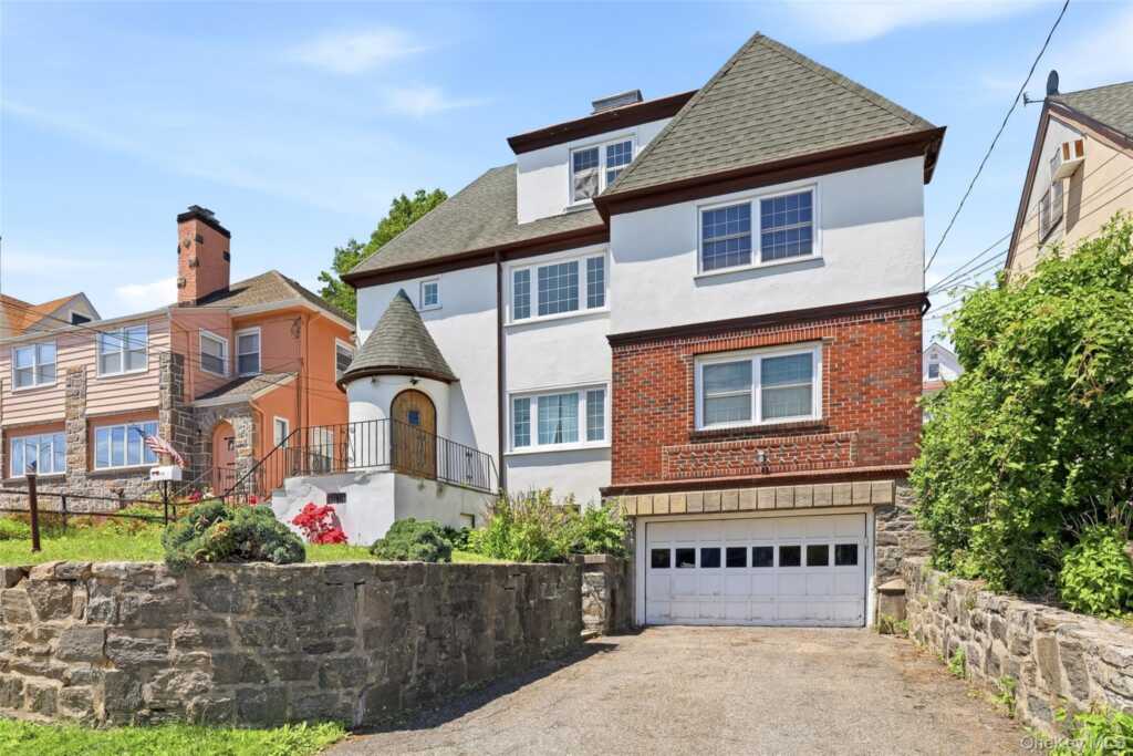 174 Fairview Avenue, Rye, NY 10573 - Photo 2 of 24