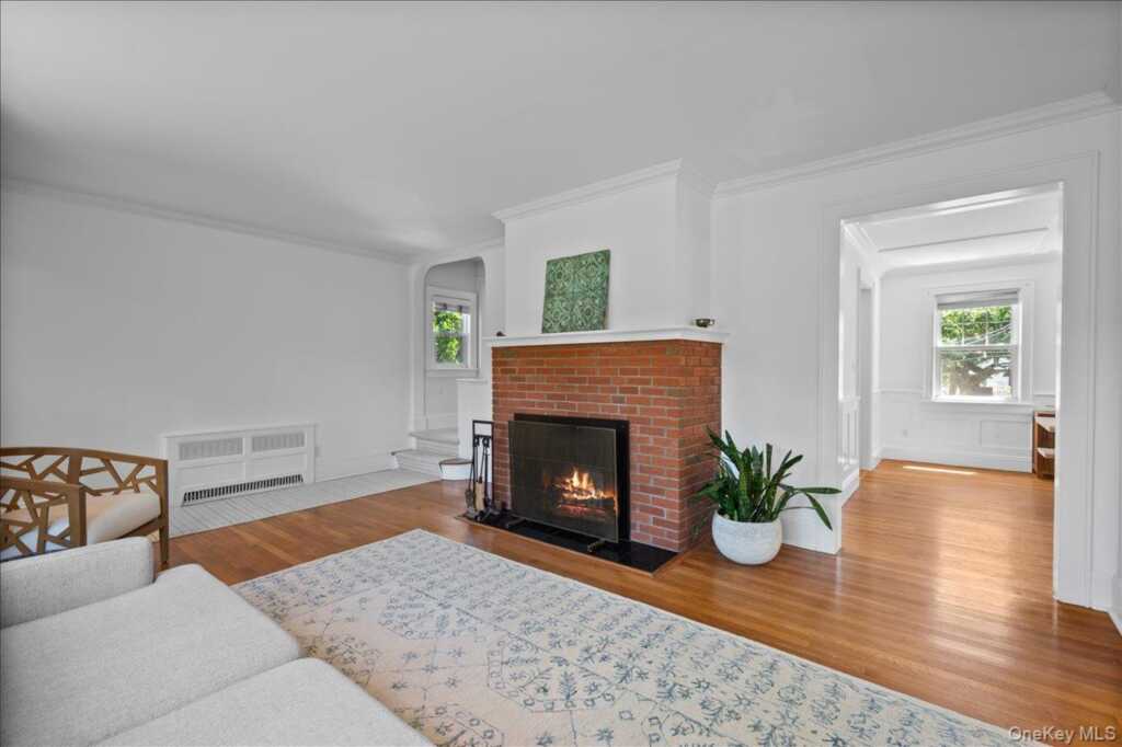 367 Old Mamaroneck Road, White Plains, NY 10605 - Photo 9 of 33