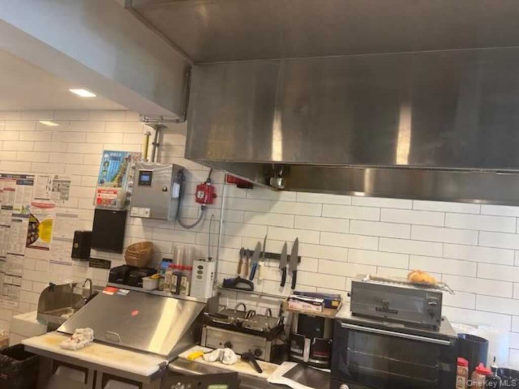 850 N Broadway, White Plains, NY 10603 - Photo 6 of 8