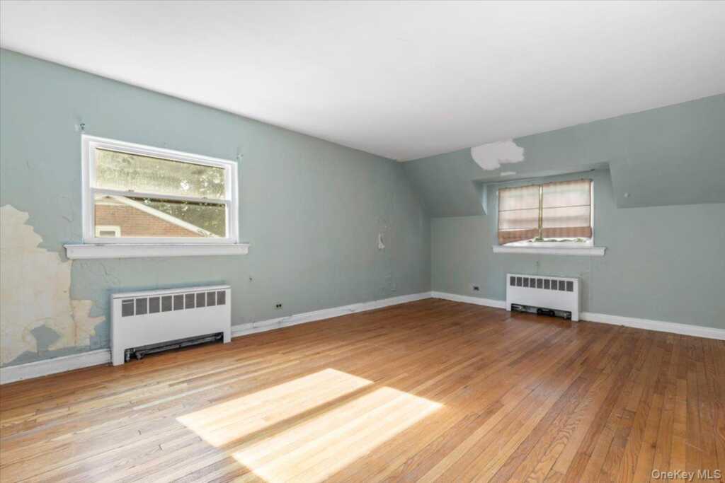 56 Northfield Road, New Rochelle, NY 10804 - Photo 11 of 26