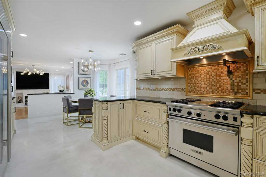 8 Stark Court, New City, NY 10956 - Photo 14 of 48