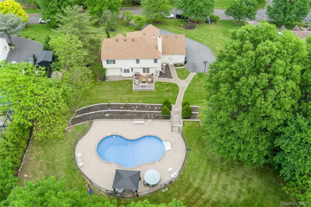 8 Stark Court, New City, NY 10956 - Photo 2 of 48