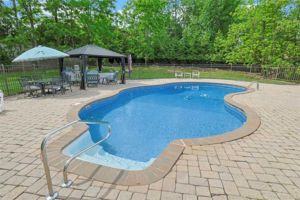 8 Stark Court, New City, NY 10956 - Photo 44 of 48