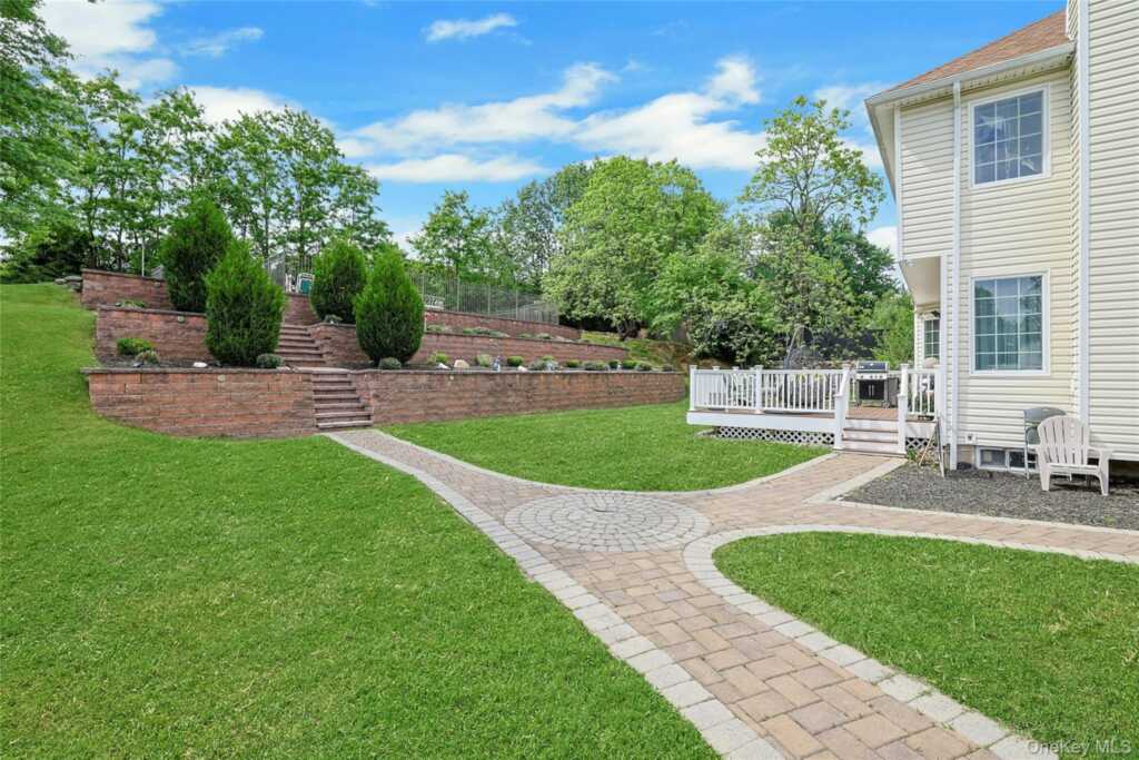 8 Stark Court, New City, NY 10956 - Photo 45 of 48