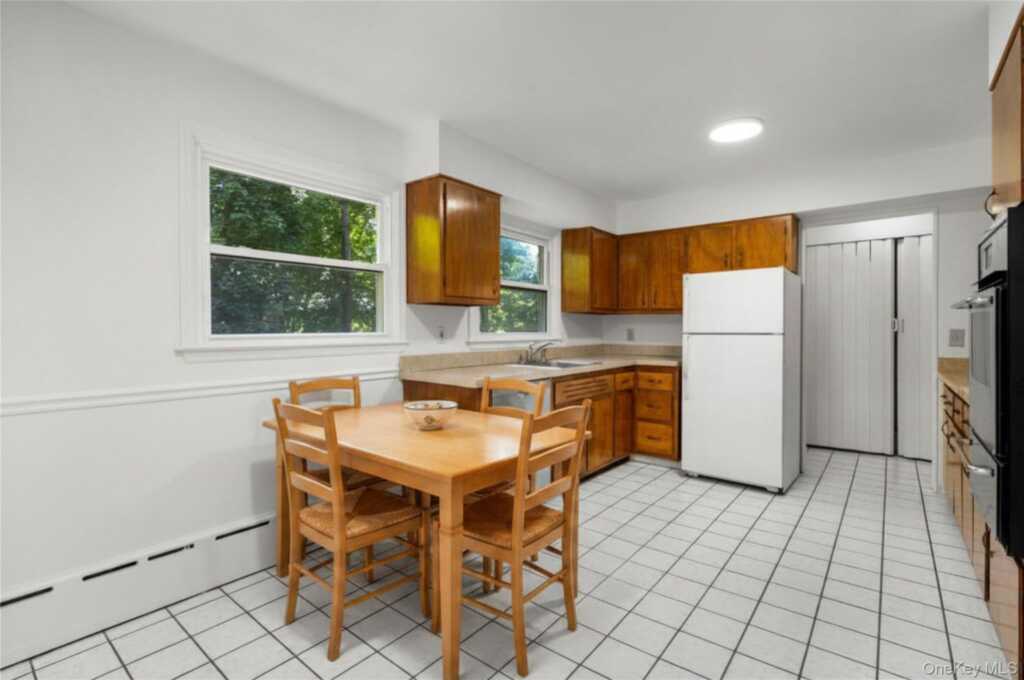 14 Jones Place, White Plains, NY 10606 - Photo 16 of 43