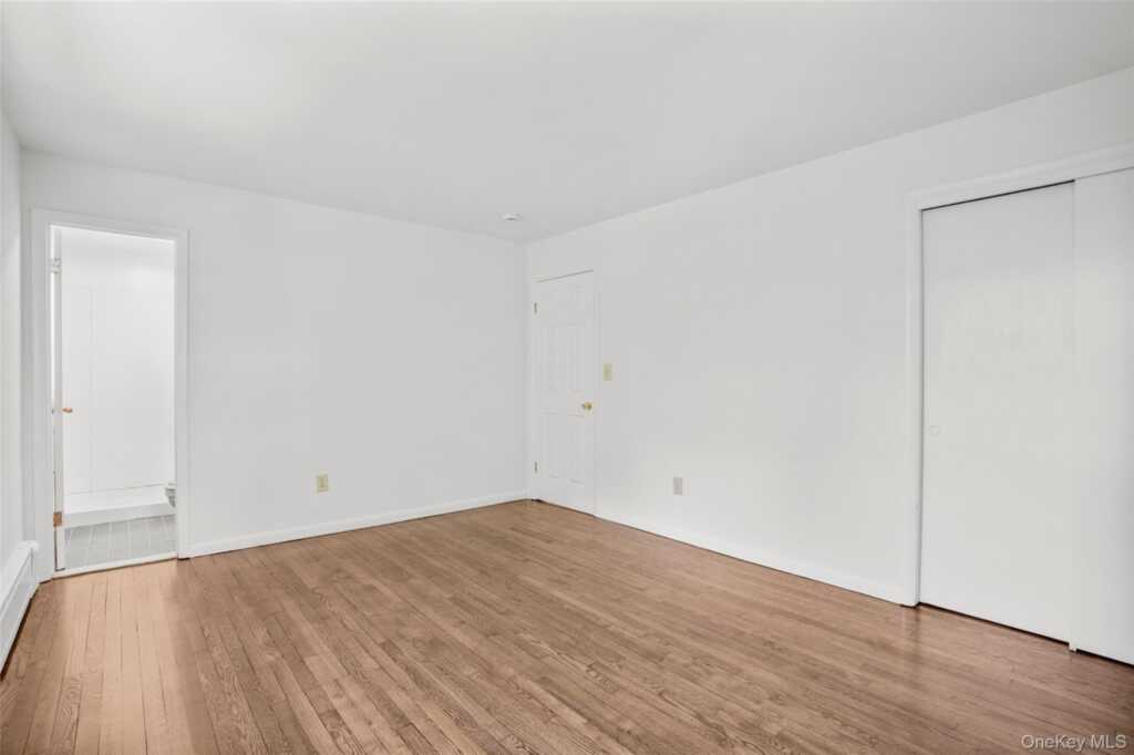 14 Jones Place, White Plains, NY 10606 - Photo 24 of 43