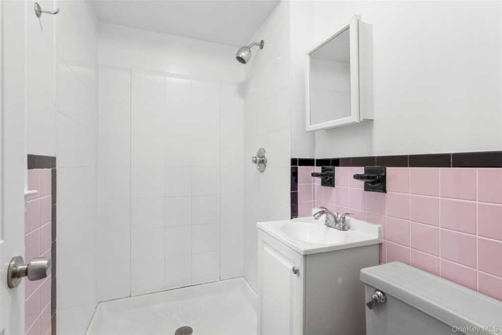 14 Jones Place, White Plains, NY 10606 - Photo 26 of 43
