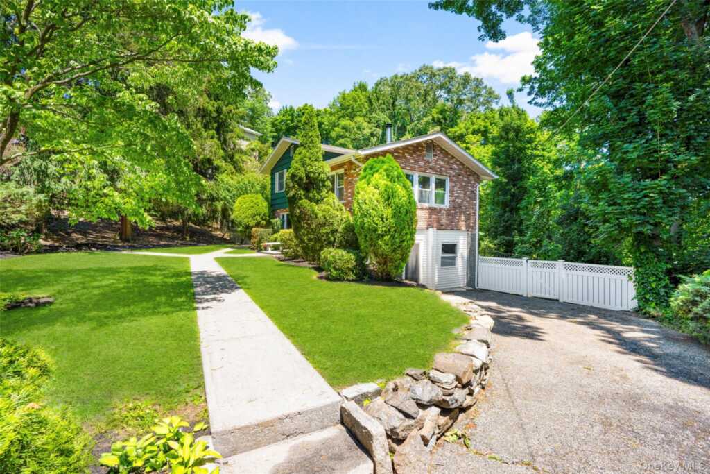 14 Jones Place, White Plains, NY 10606 - Photo 40 of 43