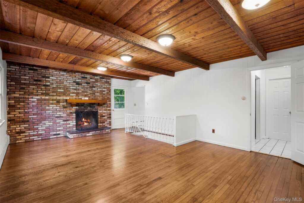 14 Jones Place, White Plains, NY 10606 - Photo 6 of 43