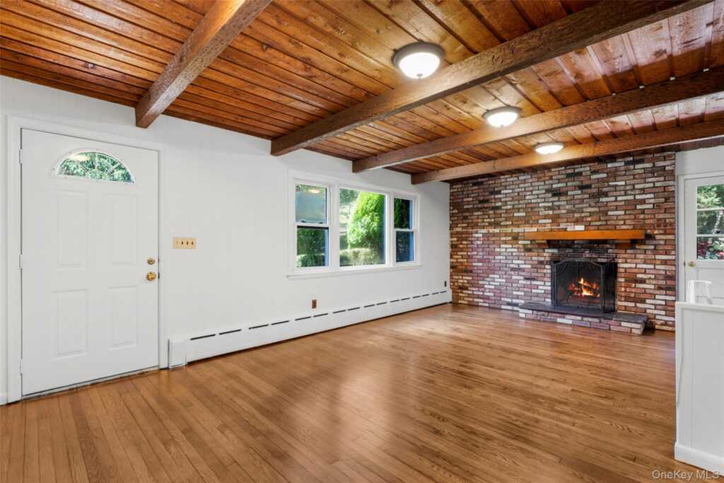 14 Jones Place, White Plains, NY 10606 - Photo 8 of 43