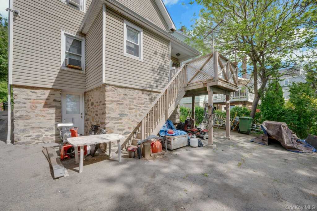 135 Smith Street, Rye, NY 10573 - Photo 12 of 22