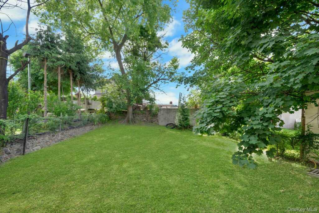 135 Smith Street, Rye, NY 10573 - Photo 16 of 22