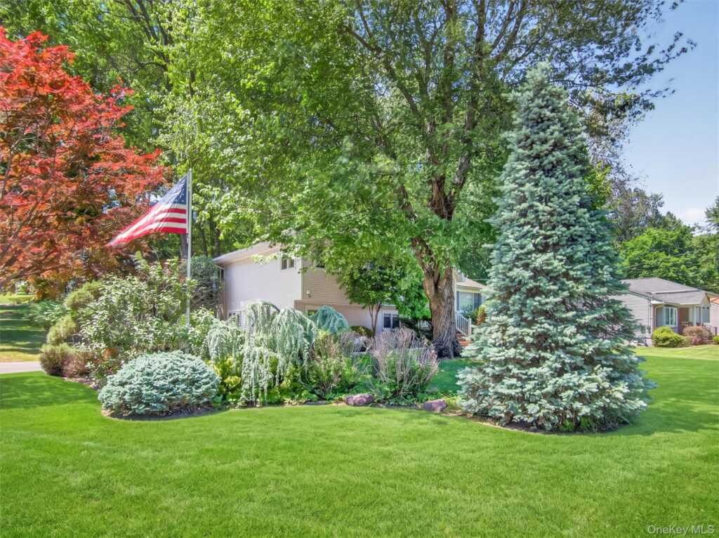 18 Mark Lane, New City, NY 10956 - Photo 2 of 32